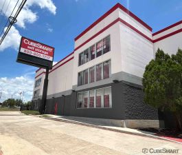 CubeSmart Self Storage - San Antonio - 838 N Loop 1604 E